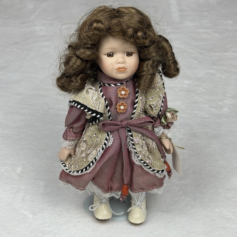 VTG  Ashley Belle Redhead 1968 Porcelain Doll with Stand Victorian Collectibles.